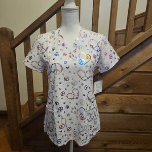 GT Performance Women's Multicolor Peace Sign And Paw Print Scrub Top